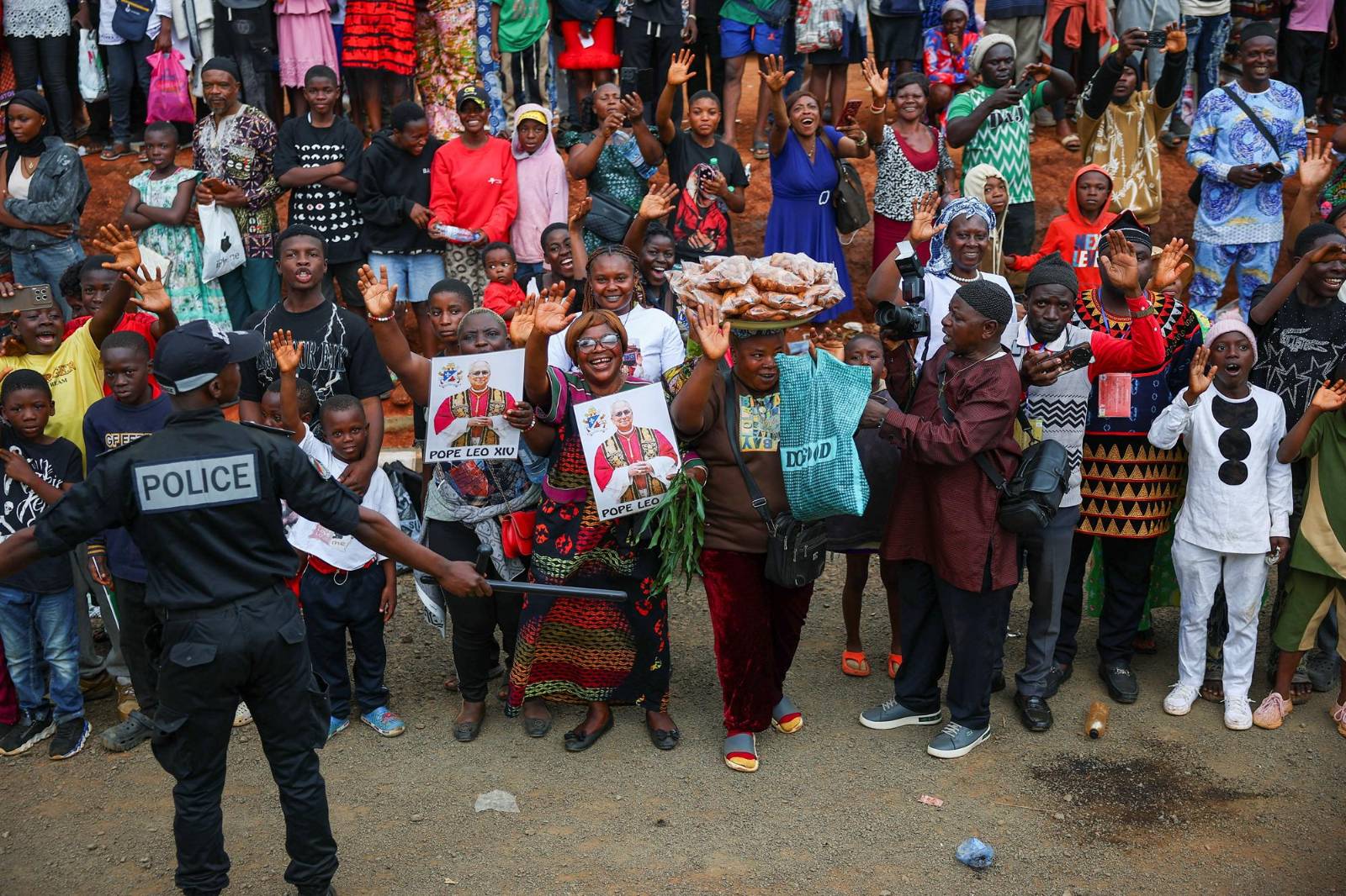20260416T0630-POPE-AFRICA CAMEROON-BAMENDA-1817994 (Copy)