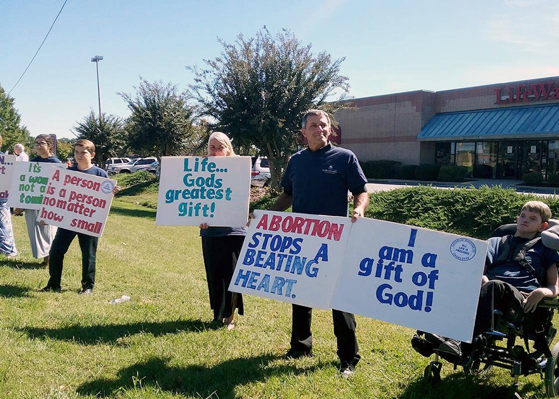 Faithful gather in Hickory.