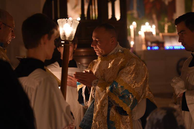 rorate-mass_45422313305_o (Copy)