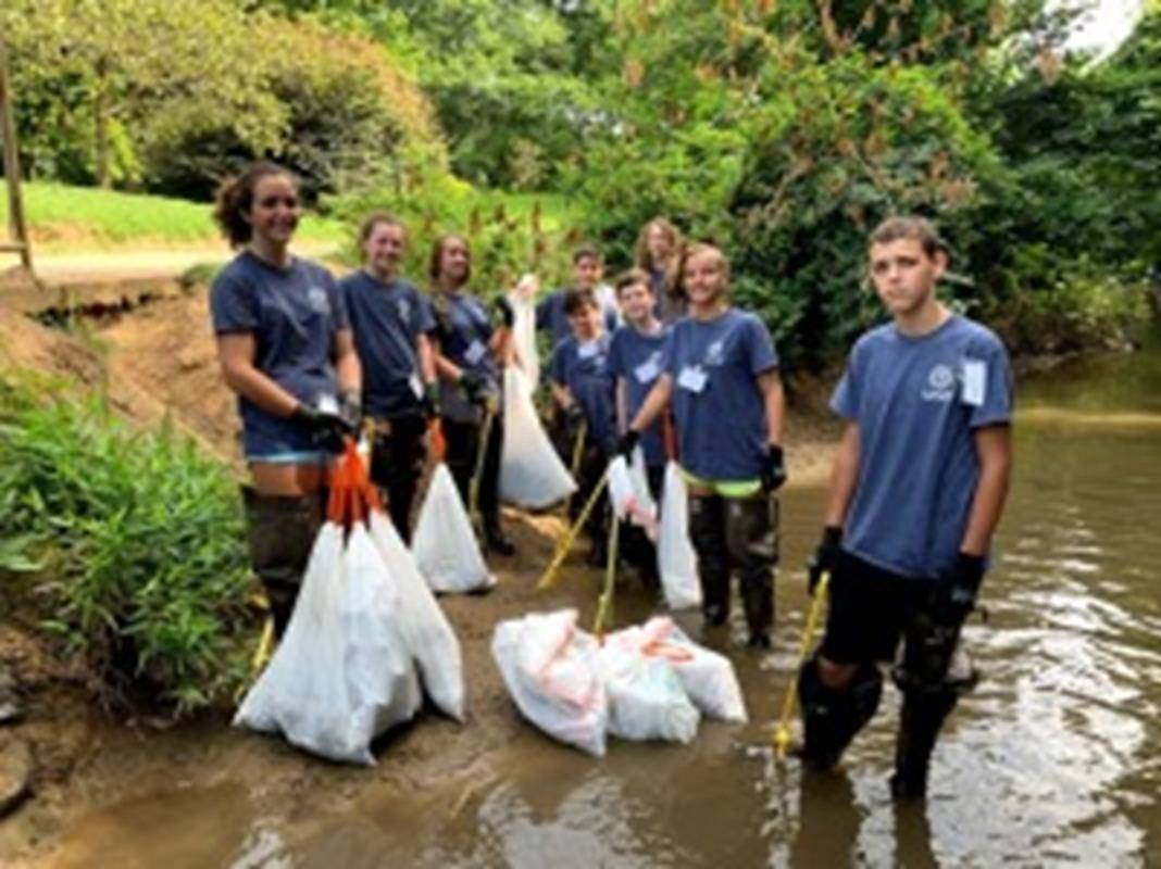 —	Young people from St. Peter Church’s faith formation program recently took part in the parish’s annual summer service effort, “Teen Serve Week.” (Photos provided by Joan Guthrie and Cathy Chiappetta)