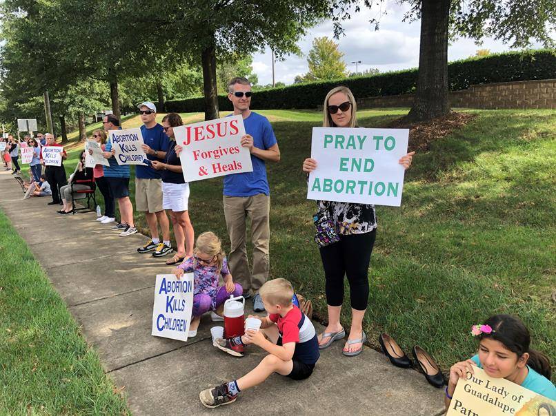 CHARLOTTE — St. Matthew Church in Charlotte participated in a Life Chain. (Photos provided by Liliana Cabada de Salas) 