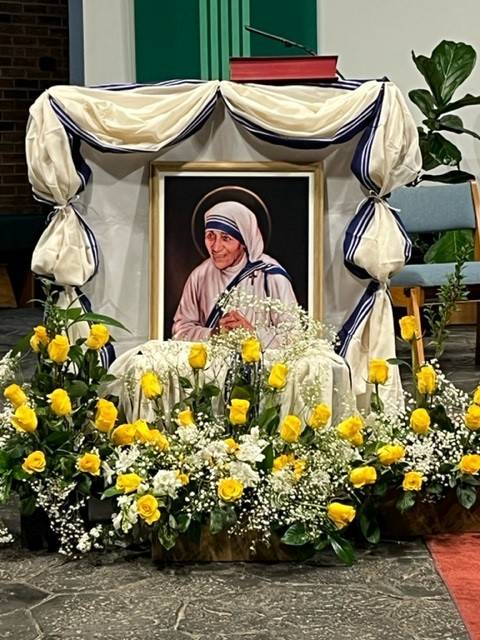 PHOTO- St Teresa of Calcutta feast day at OLA 5 (Copy)