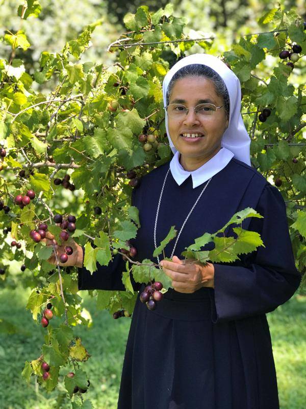 a_001_PHOTO- St. VDP Feature 3 (Copy)