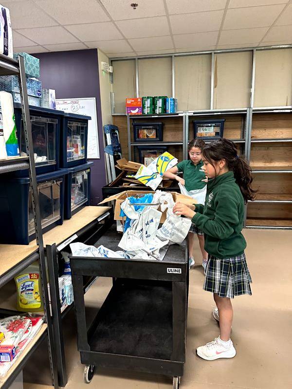 Kindergarten students then went to the Dilworth Soup Kitchen while the fifth graders went to the Catholic Charities Food Pantry to provide support as needed.