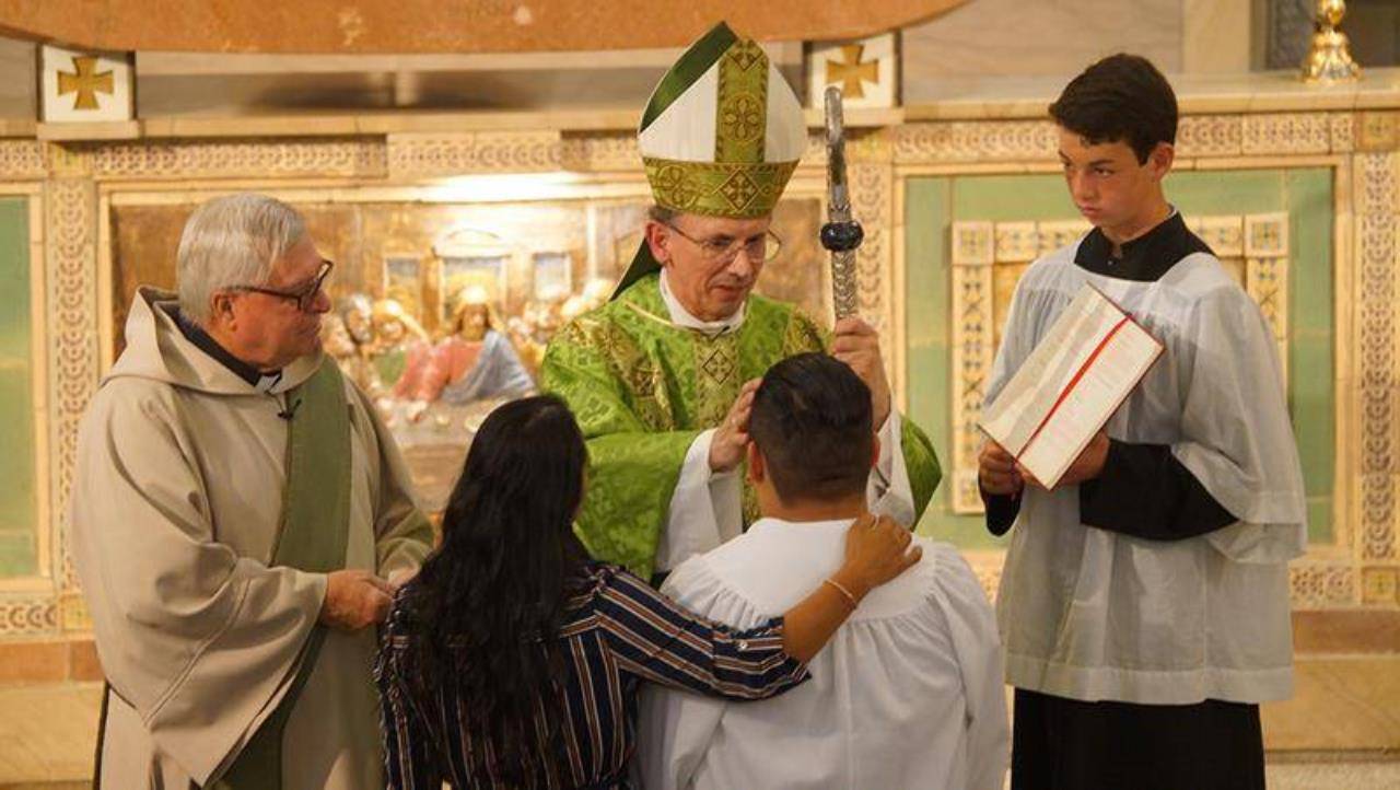 2019 PHOTO- Confirmations_Asheville_not toned (Copy)