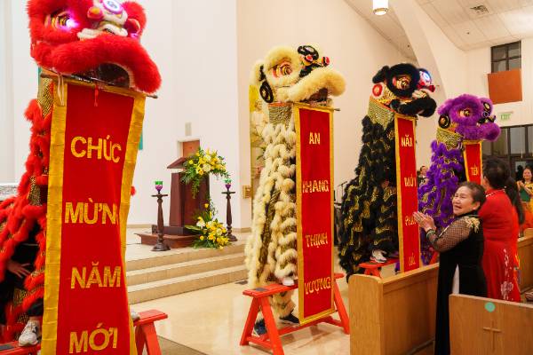 PHOTO- Tet celebration-10