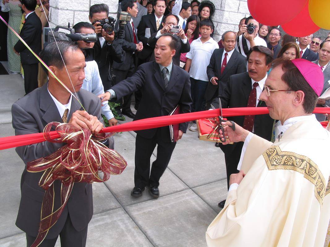 St Joseph Vietnamese Church dedication in Charlotte in 2004