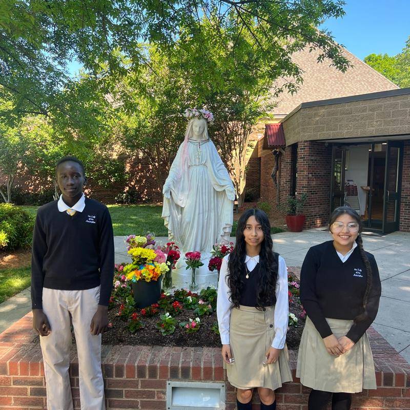 Amidst fragrant flowers and heartfelt prayers, students crowned her with love, gratitude and devotion. May her guiding light continue to inspire and bless us all.