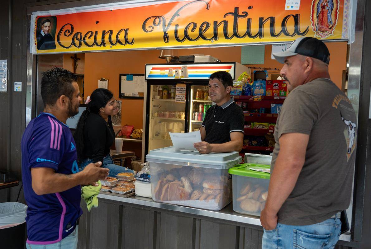 PHOTO- Vincentian kitchen-6 (Copy)