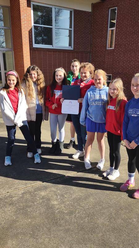 St. Ann School was presented with an award from the Daughters of the American Revolution today for “Proper Use, Correct Display, and Patriotic Presentation of the Flag of The United States of America.” Students also celebrated the Nation for Catholic Scho