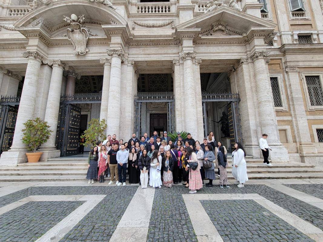 Father Julio Domínguez, the diocese’s Vicar of Hispanic Ministry, led parishioners to iconic sites in Rome.