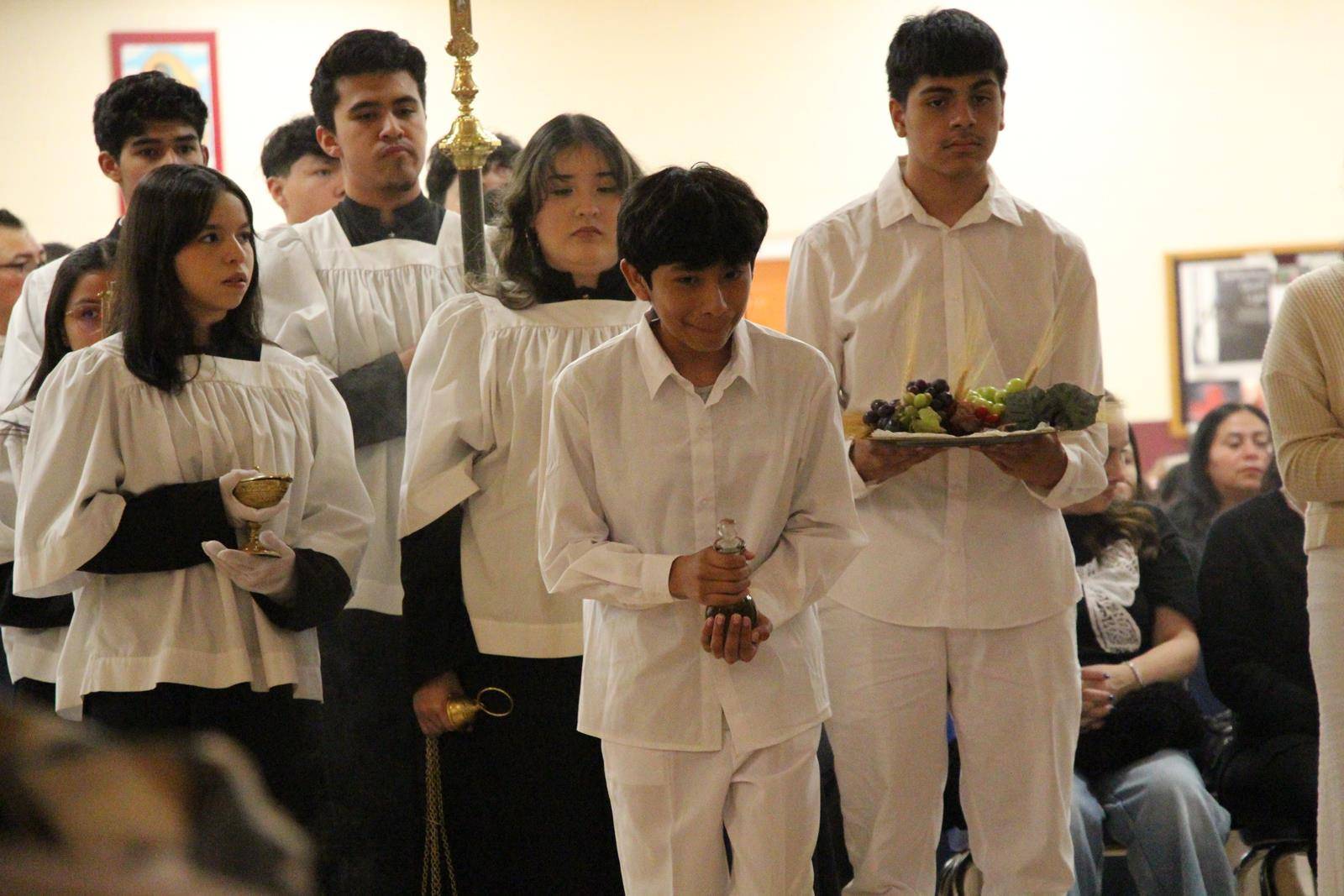 Following the Mass of the Lord’s Supper at Divine Redeemer in Booneville, the faithful prayed at the Altar of Repose. (Photos by Sergio Lopez)