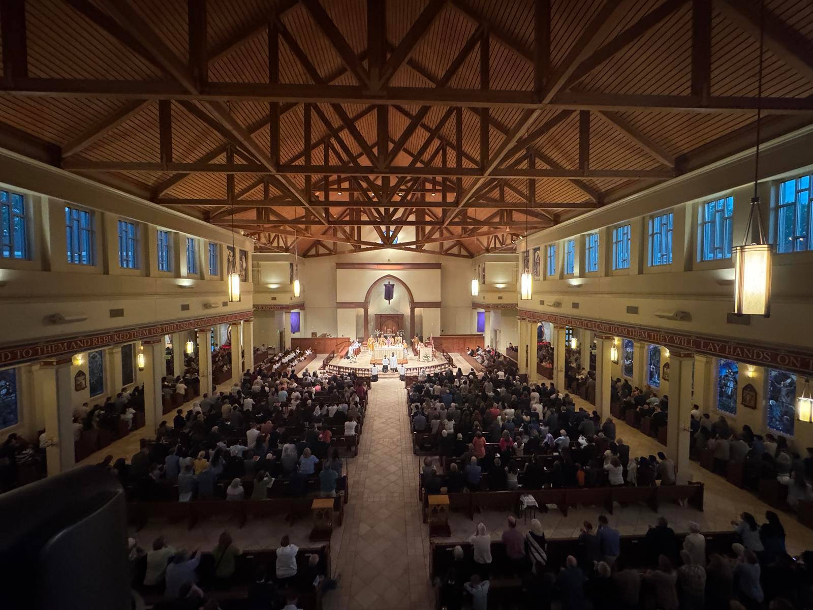 Mass of the Lord’s Supper at St. Mark Church in Huntersville. (Photos by Amy Burger)