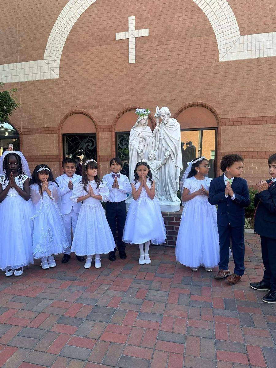 The crowning was led by the second-grader students that celebrated their first Holy Communion the prior weekend. 
