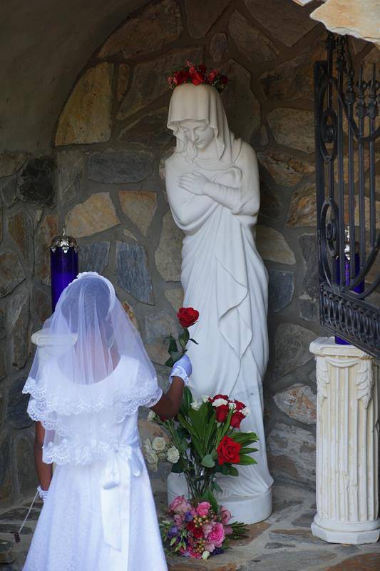 CHARLOTTE — St. Patrick Cathedral’s May crowning May 4 after the 9 a.m. Mass. (Photos by John Cosmas | Catholic News Herald.)