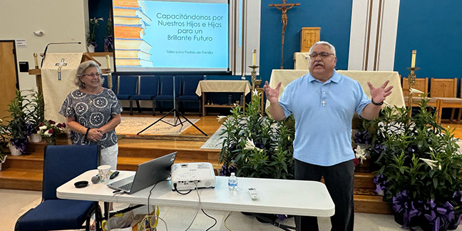 Más de 200 personas asisten al taller de capacitación para padres en Greensboro 