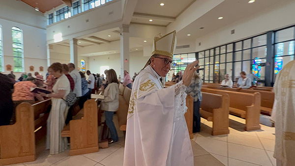 051526 Peru Bishop arrives1