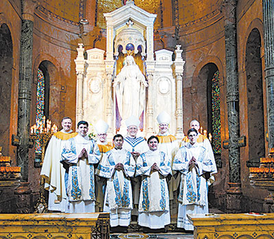 060818 Former Charlottean ordained