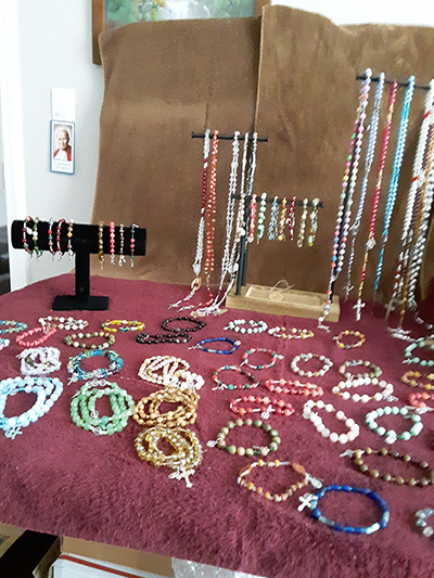 080924 Waynesville rosary makers hit 10K