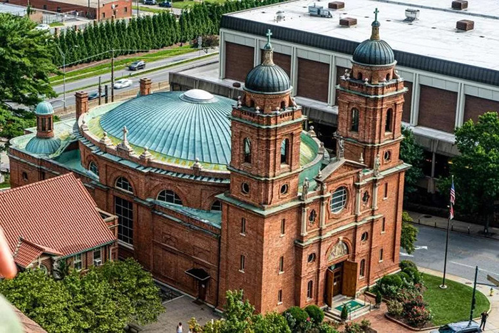 0101425 St Lawrence Basilica