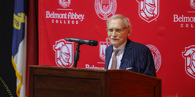 Constitutional scholar Hadley Arkes receives Benedict Leadership Award 