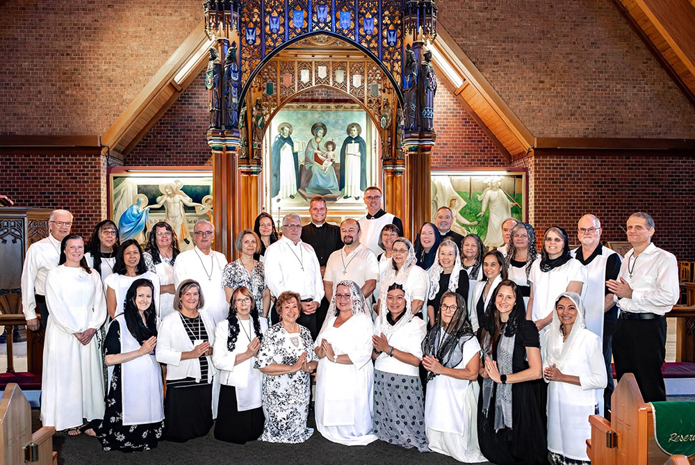 101025 Lay Domincans2