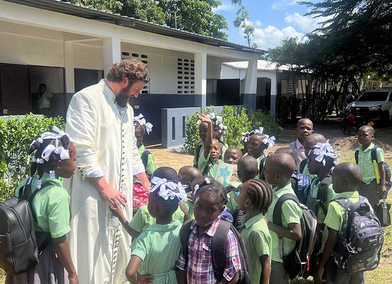 102425 St Marc School