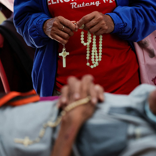 082126 CAW pray