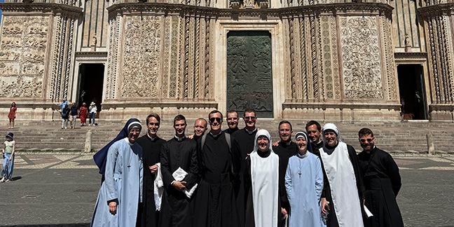 Seminarians in Rome explore history and tradition
