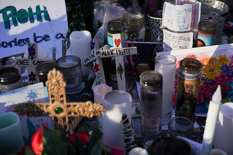 012726 candles inside