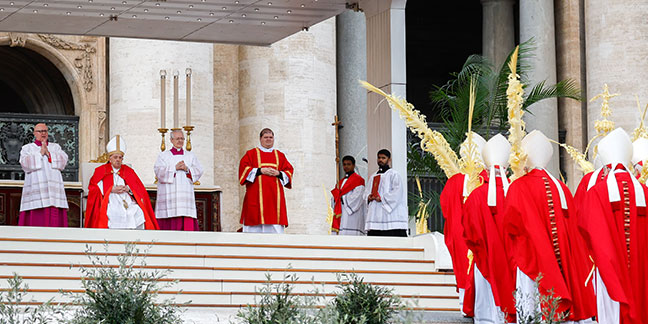 Pope prays people open hearts to God, quell all hatred