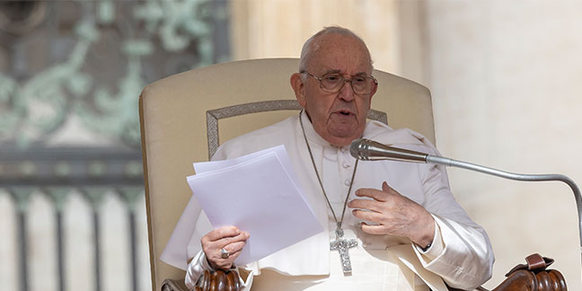 Take evil seriously, pope says at general audience