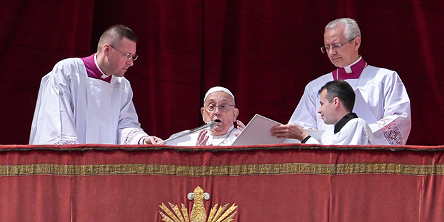 Pope's Easter message focused on hope of the Resurrection