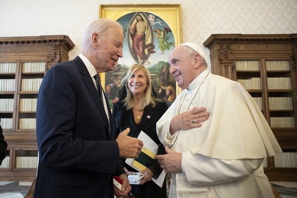 042125 pope white house 4