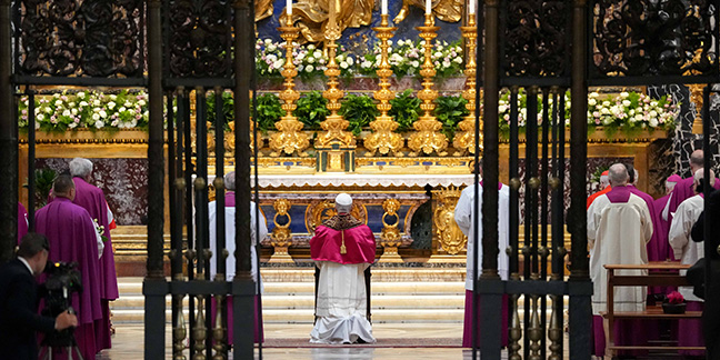 052725 pope major mary