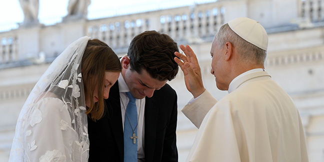 080625 pope audience