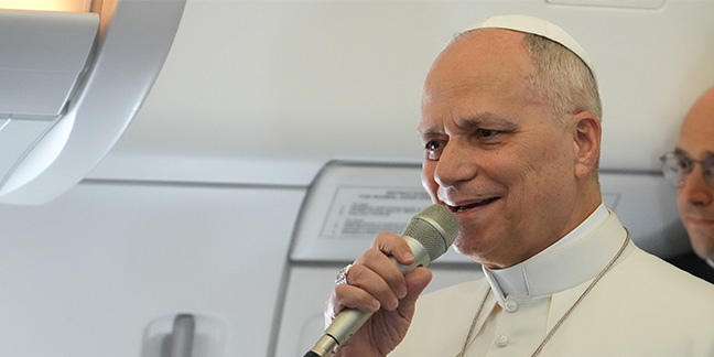 041326 pope plane