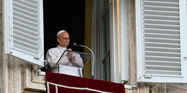 Pope Leo returns to Vatican window for Angelus